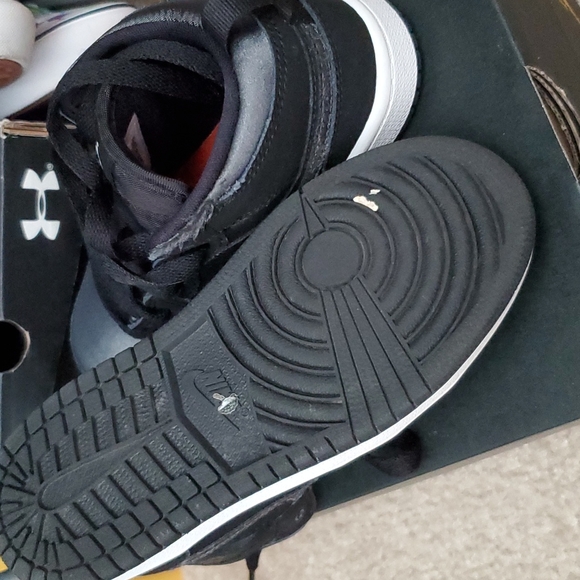 Jordan 1 - Picture 4 of 4